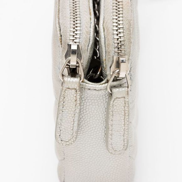 Chanel Iridescent Caviar Leather Vintage Mademoiselle Clutch with Chain - Picture 15 of 15